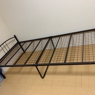 スチールシングルベッドの画像