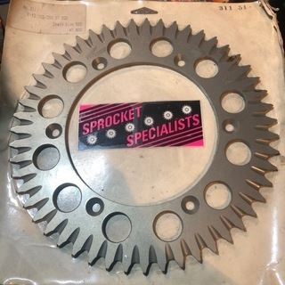 yz250、DT200 スプロケ　定価7800円！
