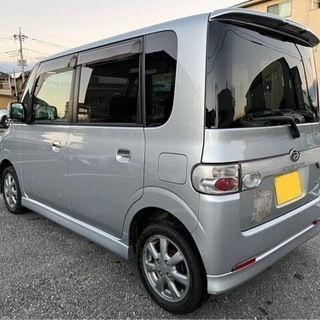 ダイハツ　タントカスタム　車　タントの画像