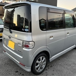 ダイハツ　タントカスタム　車　タントの画像