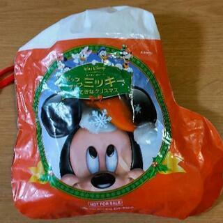 ディズニーストア缶バッジの画像