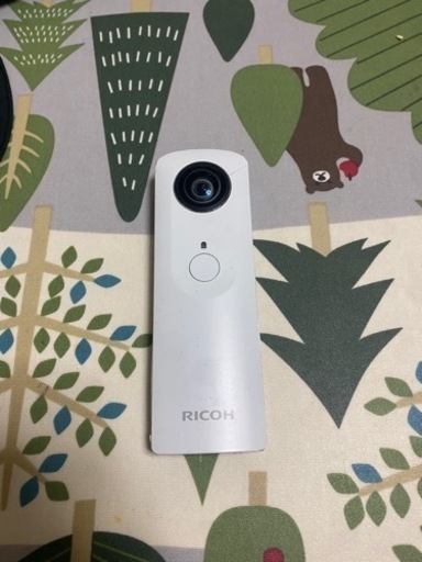 ＜取引中＞  RICOH THETA リコー　シータ　360°カメラ　傷あり