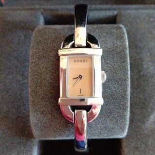 Gucci バングルウォッチ美品の画像