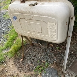 ☆ （再値下げしました、）灯油タンク 100L サビ少し  まだ...
