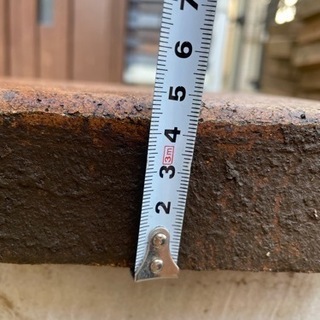 レンガ差し上げます。　正方形35枚（濃茶、黄土色）の画像