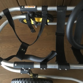 大型犬の歩行補助カートと歩行補助具の画像