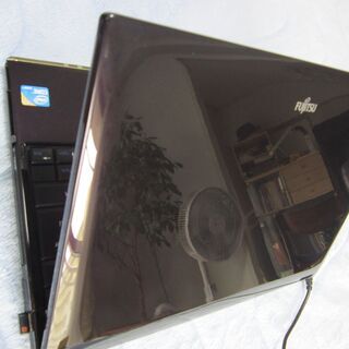☆超美品！FUJITHUノートPC　Win10home 64bit 新品高速SSD240G ﾒﾓﾘ４G　HDMI　DVDドライブ