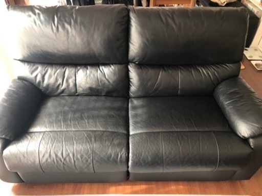 値下げしました！ニトリ電動ソファー　本革　3人掛けリクライニング　黒