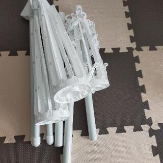 洗濯物し、ハンガーラックの画像
