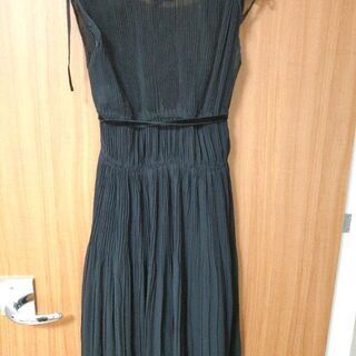 日曜日に処分します。フォーマルドレス 結婚式・二次会 黒色の画像