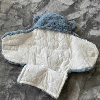 くま耳付き あったかおくるみの画像