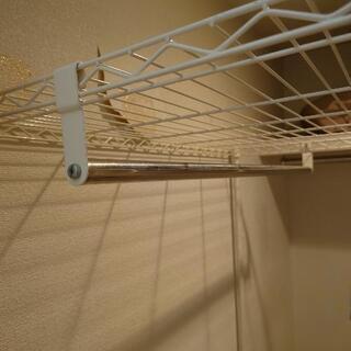 スチール　ハンガーラック　白色　２台中１台目の画像