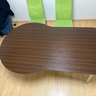 前方後円墳型テーブル