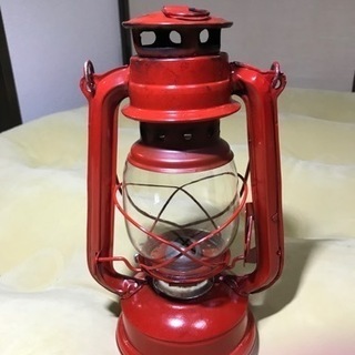 オイルランタン、電動ポンプ、ルアーロッド、ランタンスタンド