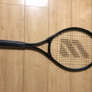 現金でお願いします。テニス用具3点セット🎾ラケット入れとテニスボールは中古ですが、ラケットは新品未使用品です✨の画像