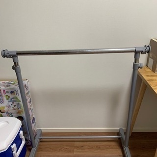 ハンガーラックの画像