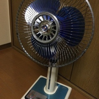 値下げ！懐かしのレトロ青羽扇風機の画像