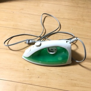 現金でお願いします。スチームアイロン少使用　美品✨山田電機