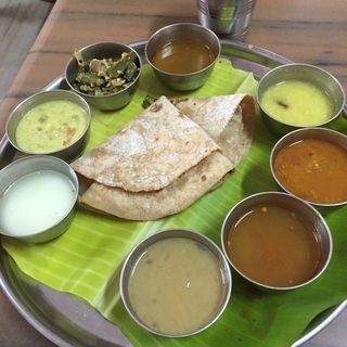 スピリチュアル  インドカレー　神社