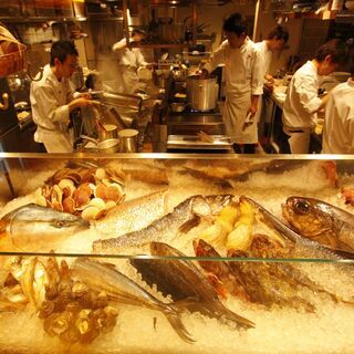 【急募！積極採用中】★人気エリア丸の内★スペインカフェレストランLA BODEGA 丸の内店♪ホール・キッチンstaff募集！の画像