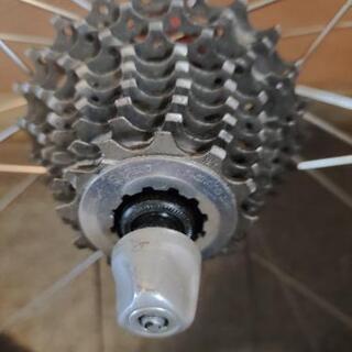 マビックのチューブラーホイール リアのみ+ シマノ製スプロケット9sのセットです。の画像