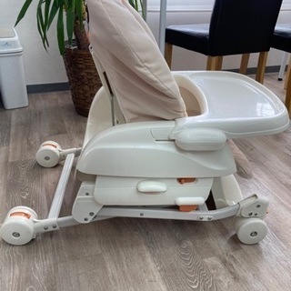 コンビ プールアンベベNR-1 リクライニングベビーチェアの画像