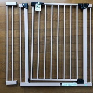 【新品未使用】ワンちゃんの安全のために！犬用ペットゲート