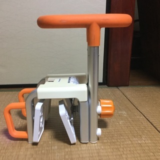 介護用品　手すり　浴槽に取り付け