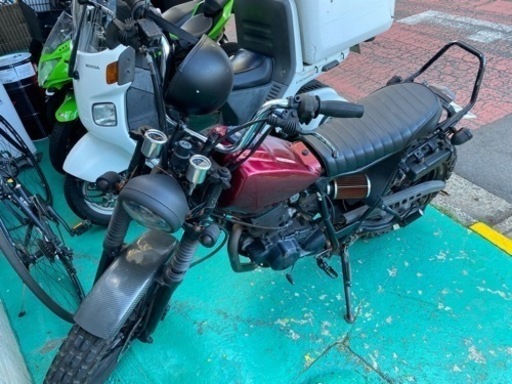 TW200 バイク屋さんにて整備中　スカチューン