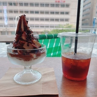 ヴィーガンカフェで、健康の話を笑 - 糸満市