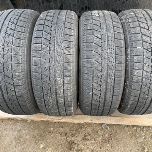 バリ山　BRIDGESTONE VRX 205/60R16 スタッドレス  タイヤ　2016年製