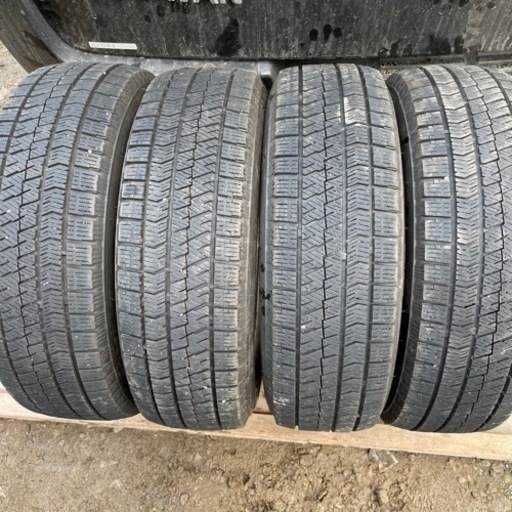 バリ山　BRIDGESTONE VRX2 185/65R15 スタッドレス  タイヤ　2017年製
