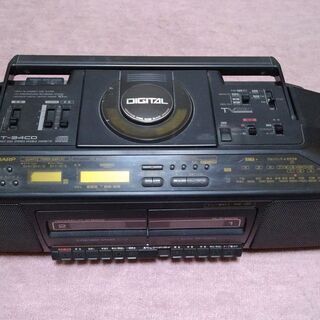 レトロなラジカセ　シャープ　GT－３４CD