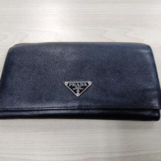 ☆PRADA☆ 3角プレート長財布