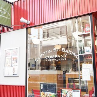 表参道カフェ☆ニューヨーク本店　アメリカンダイナー☆　フリーター歓迎