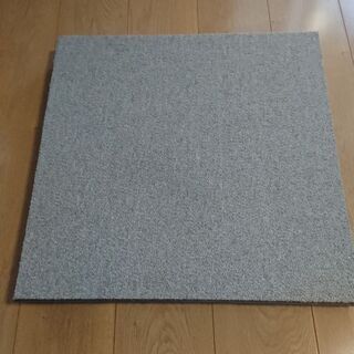 【中古】サンゲツ タイルカーペット 50cm×50cm グレー