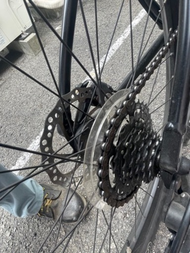 サスてきクロスバイク乗り心地良いです段差とかも楽です通勤に使ってました