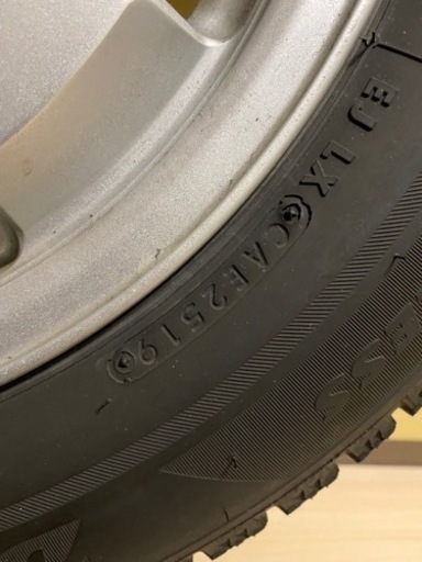 商談中プリウス　タイヤ　ホイール　スタッドレス