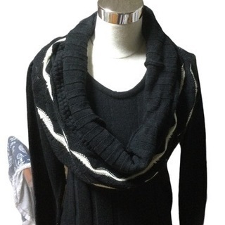 新品未使用 スヌード付き ニット チュニック ワンピの画像