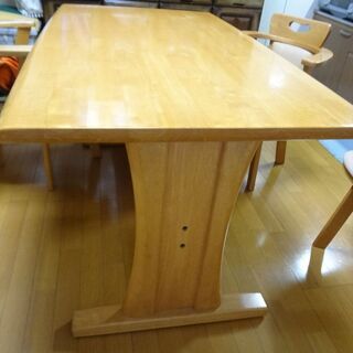 4人掛けダイニングテーブル【10月31日まで掲載・11/6～11/8AMまで引き取り】の画像