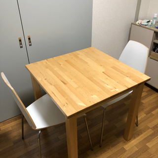 IKEA ダイニングテーブル イス2脚セット の画像