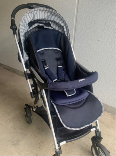 ピジョン　プレミアムベビーカー　fino(フィーノ)　ストライプネイビー
