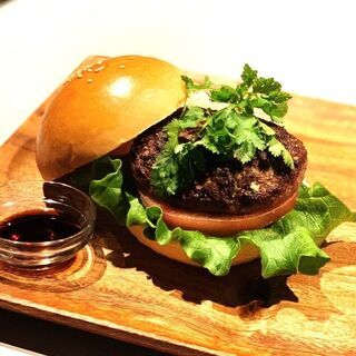 カフェバーのアルバイト募集の画像
