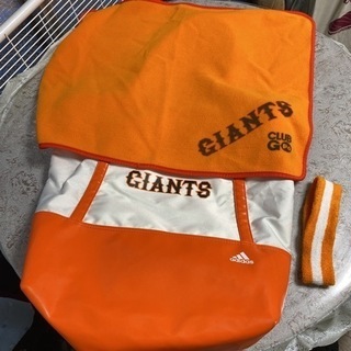 ☆ 人気モデル!! adidas × GIANTS アディダス 読売ジャイアンツ 巨人 S08572 ポリ生地 トートバッグ 手提げ 肩掛け鞄 WHITE×ORANGE の画像