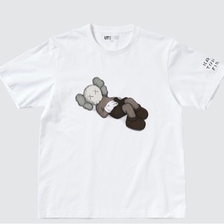 ☆UNIQLO カウズTシャツ☆
