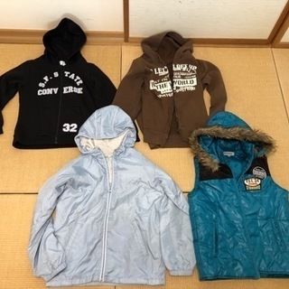 古着11着　秋冬物男の子用　140〜150サイズ　パーカー・ジャンパーなどいろいろの画像