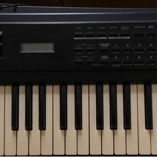 Roland キーボード（シンセサイザー）　格安の画像