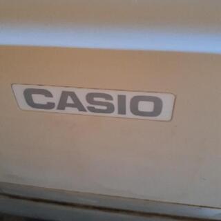 店舗用の対面式レジスターです。未開封ロールペーパー3箱お付けします。写真よりキレイにしてお渡しできると思います。の画像