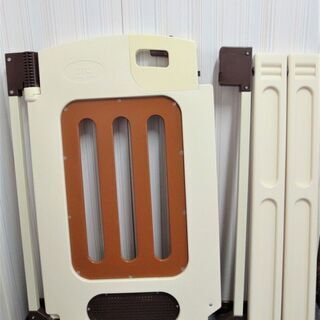 ◇JTC　あしでもゲート２　ベビーゲート◇　取付幅69～97㎝　セーフティ/フェンス　階段取付け/スロープ付き　中古　※パーツ不足の画像