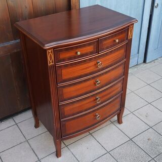 TOKAI KAGU(東海家具)よりヨーロッパアンティーク調の5段6杯チェストの